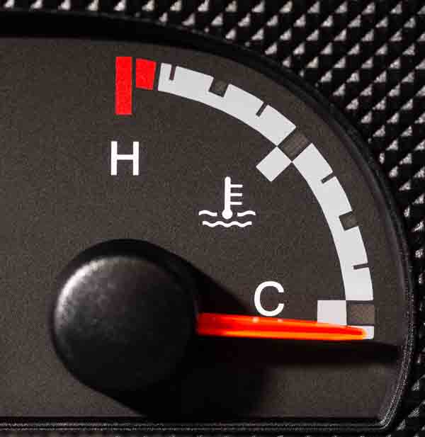 حرارة المحرك – 4 نصائح هامة عند إرتفاع درجة حرارة المحرك بسيارتك!